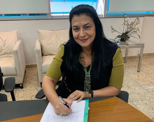 A pedagoga Marta Ferreira Rocha, pós-graduada em Gestão Pública pela Universidade Dom Bosco (UCDB), é a nova diretora-presidente da Sanesul