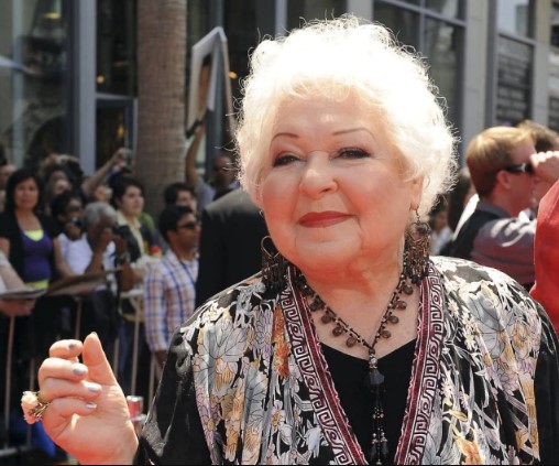 A atriz Estelle Harris morreu aos 93 anos na Califórnia
