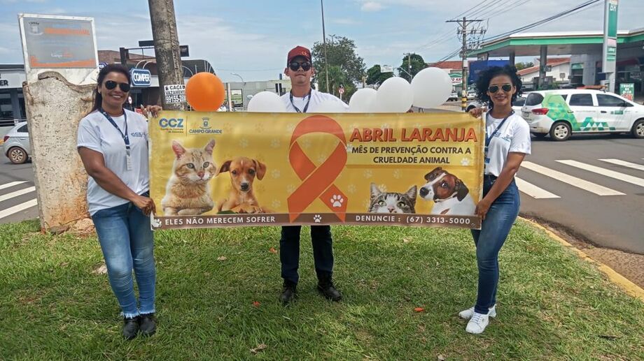 Ação é em alusão à campanha Abril Laranja