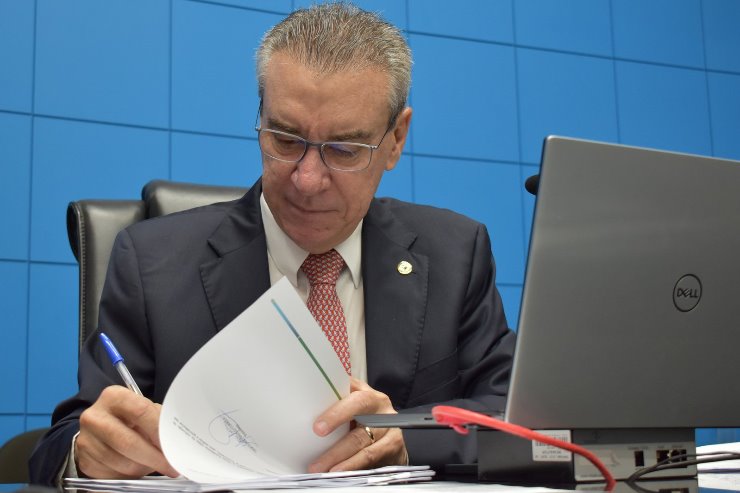 Deputado Paulo Corrêa.