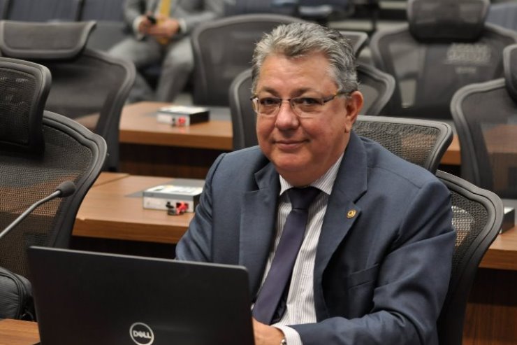 O projeto prevê advertência escrita e multa de 1 mil Uferms, no caso de pessoa física e de 2 mil Uferms em se tratando de pessoa jurífica