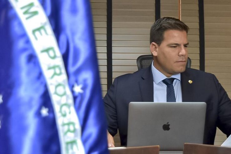 O deputado estadual Capitão Contar.