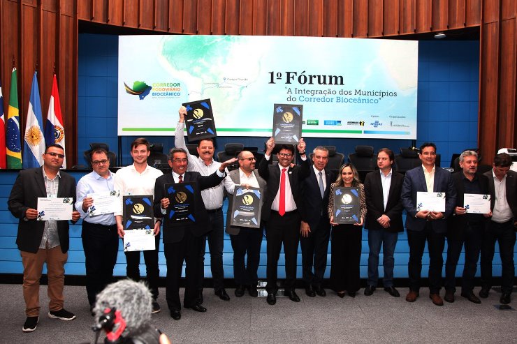 Evento premiou cinco prefeitos em seis categorias