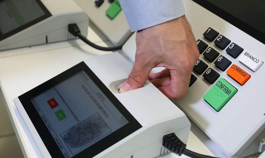 Biometria e urna eletrônica