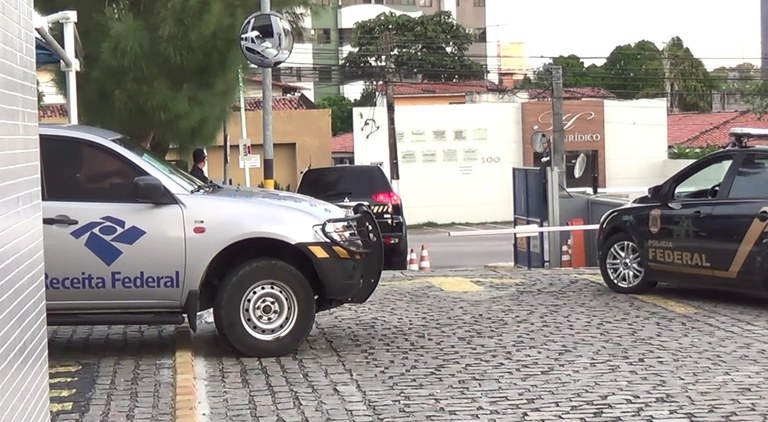 A operação acontece nesta manhã