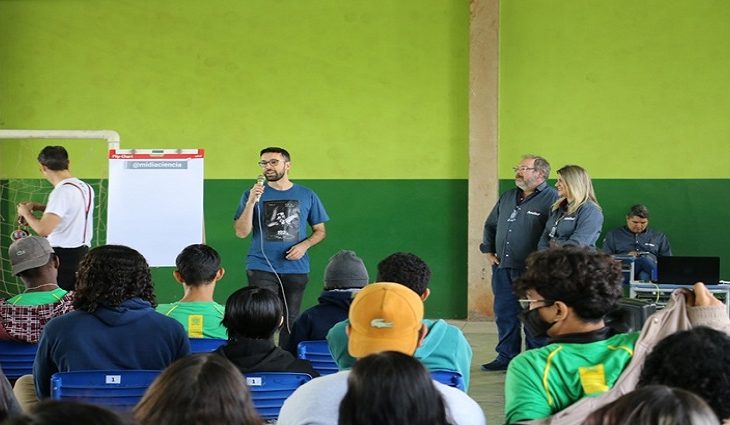 projeto, que conquistou o primeiro lugar entre as vagas para técnicos administrativos, tem como foco o aperfeiçoamento de ações na área da comunicação científica e captação de novas parcerias no âmbito da Rede