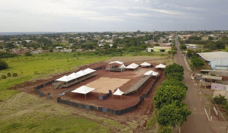 Este convênio foi assinado em comemoração ao aniversário de Terenos (8 de maio), como um presente do governador à população