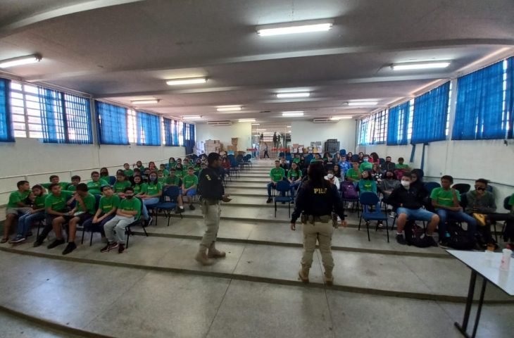 O Maio Amarelo 2022 tem como tema Juntos Salvamos Vidas e traz uma proposta de união para um trânsito mais seguro.