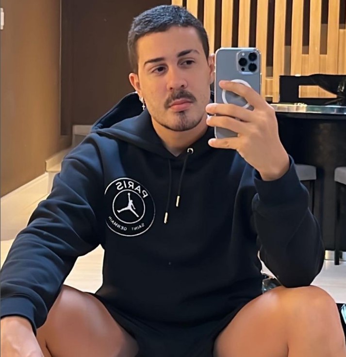 O influenciador, que está se recuperando de uma lipoaspiração, contou que o seu apartamento em Maceió (AL) foi invadido