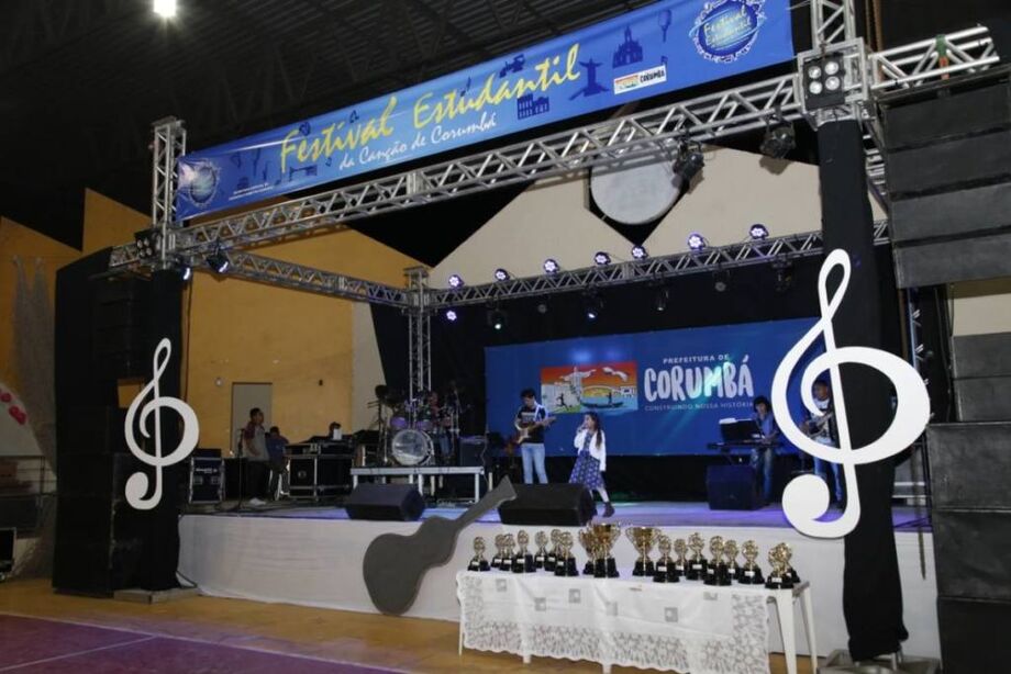 Este último ocorre desde a fase eliminatória, totalizando 10 dias de ensaio