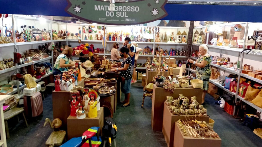 Estão sendo disponibilizadas seis vagas, sendo duas para artesãos individuais ou MEI, quatro para entidades representativas do artesanato