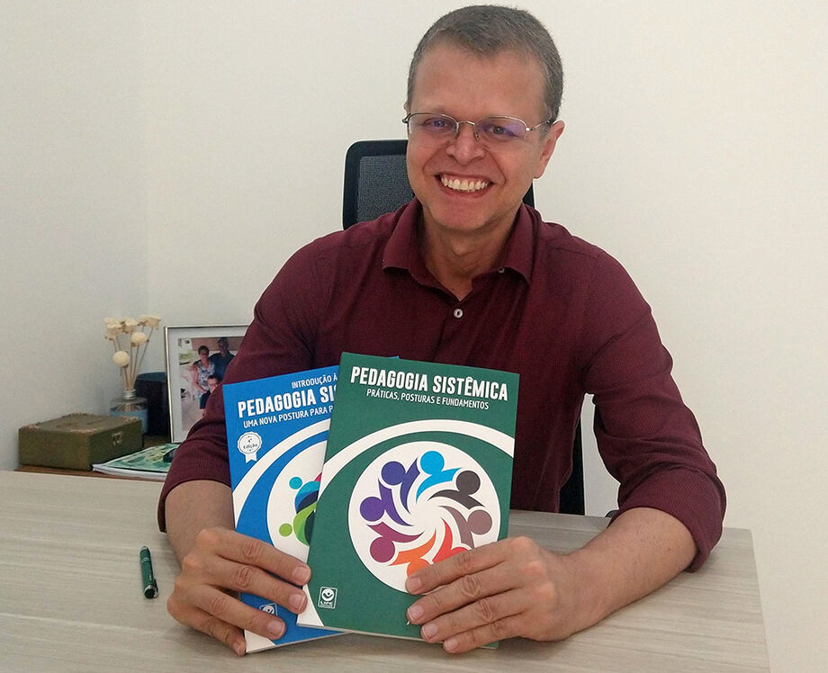 O autor Jean Lucy Toledo Vieira
