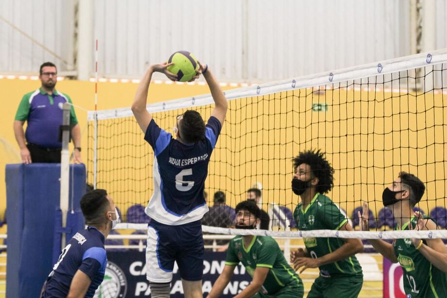 Os convocados para a Seleção deverão se apresentar dia 09 de maio, em Saquarema (RJ), para o início dos treinos. O foco dos preparativos será a disputa do Campeonato Sul-Americano da categoria