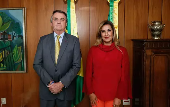 Presidente Jair Bolsonaro e a presidente da Associação dos Magistrados Brasileiros (AMB), Renata Gil.