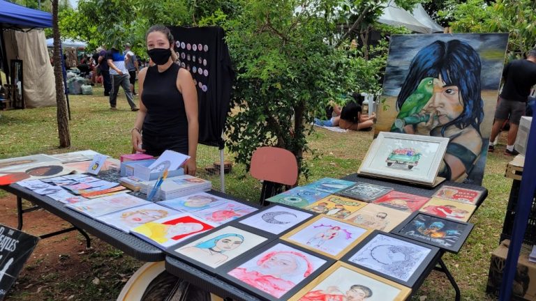 Retorno de atividades culturais na praça Bolívia marca dia das mães na capital.