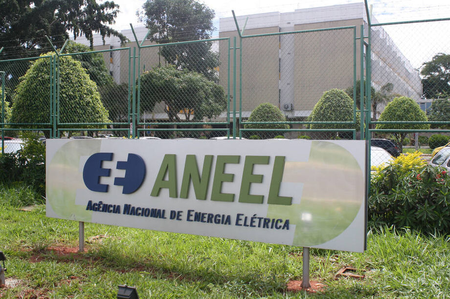 Aneel abriu consulta pública sobre o repasse da Eletrobras para a CDE; para 2022, está previsto o repasse de R$ 5 bilhões a ser aplicado na Conta