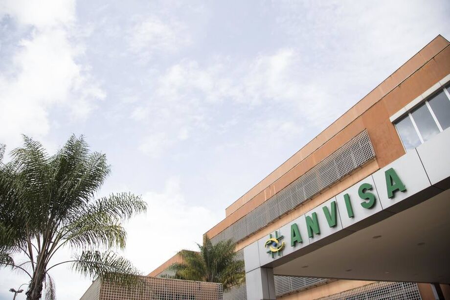A Agência Nacional de Vigilância Sanitária (Anvisa) determinou interdição e recolhimento de lotes de medicamentos com losartona