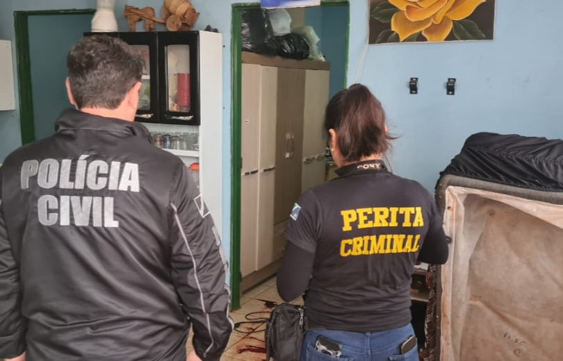 Polícia esteve nesta manhã