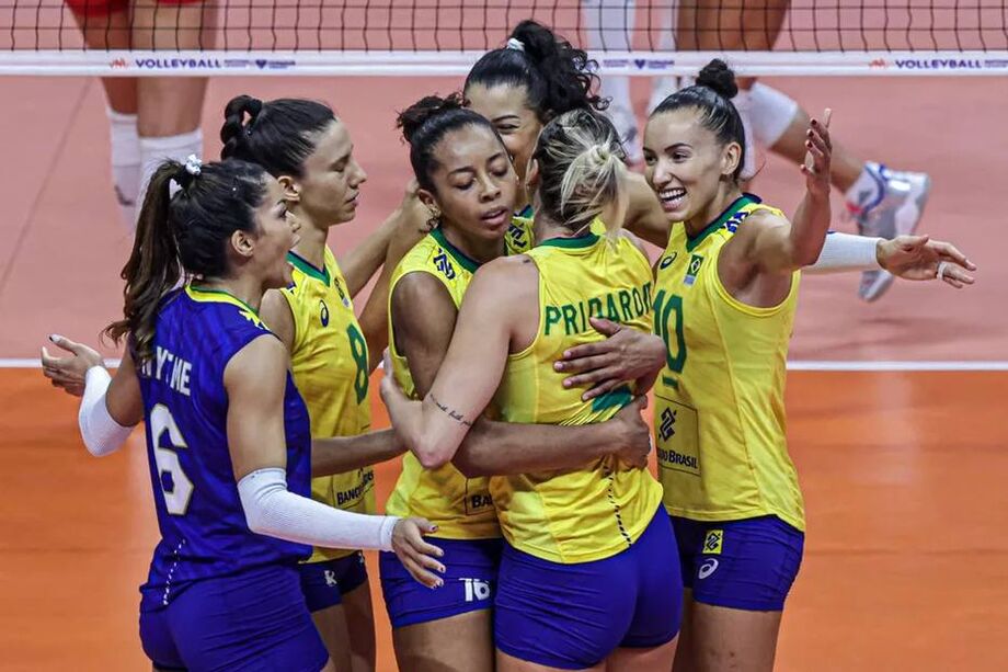 Seleção brasileira dominou a Sérvia e fechou o jogo com tranquilidade.