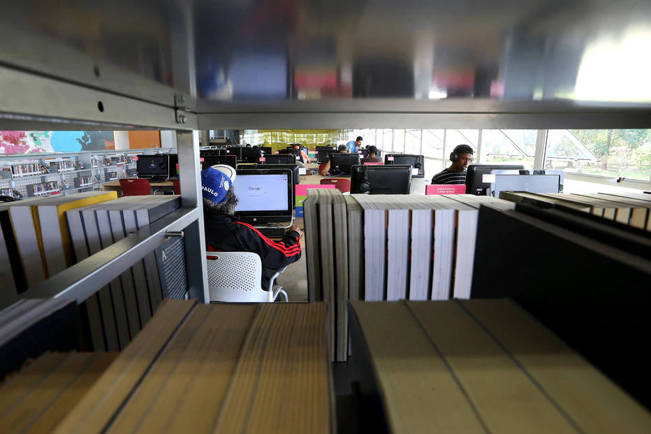Imagem da Biblioteca do Parque Villa-Lobos em outubro de 2016