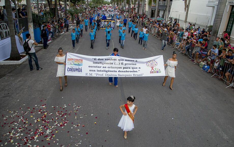 Desfile em outras edições