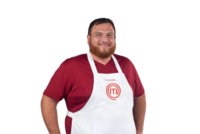 Daniel é o 7º eliminado do 'MasterChef' por servir frango 'um pouco seco'