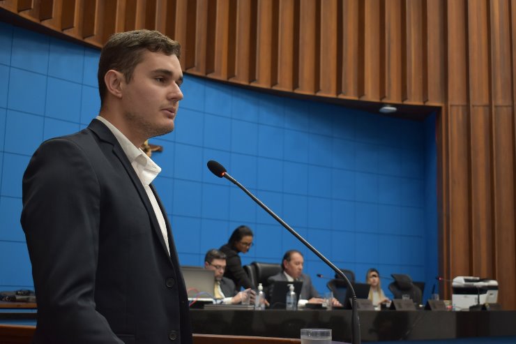 Elias Ferreira defendeu proposta que veda a eliminação de candidato classificado fora das vagas disponíveis em concursos em MS