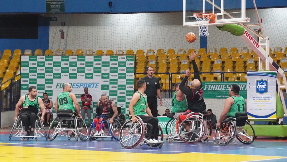 A competição é realizada pela Confederação Brasileira de Basquetebol em Cadeira de Rodas (CBBC)