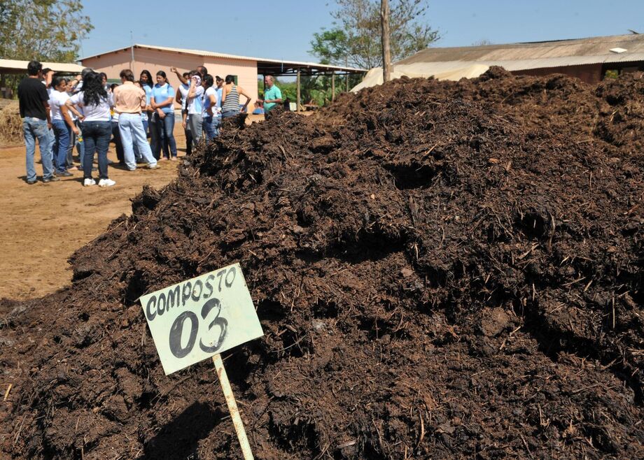 A proposta prevê realização de audiência pública com a presença de representantes do Ministério da Agricultura, das empresas produtoras e importadoras de fertilizantes, das empresas comercializadoras de fertilizantes