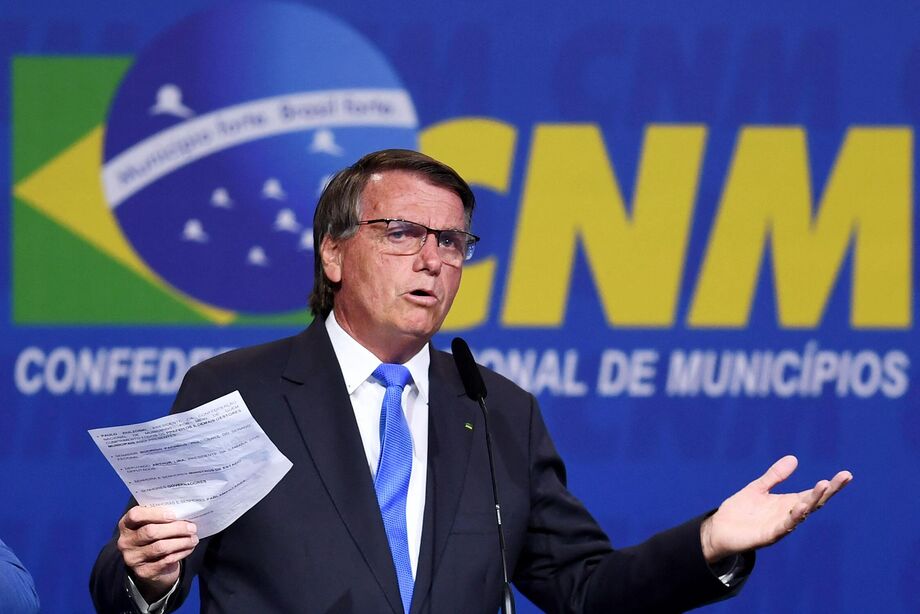 Bolsonaro usa AGU para se blindar contra ações no TSE