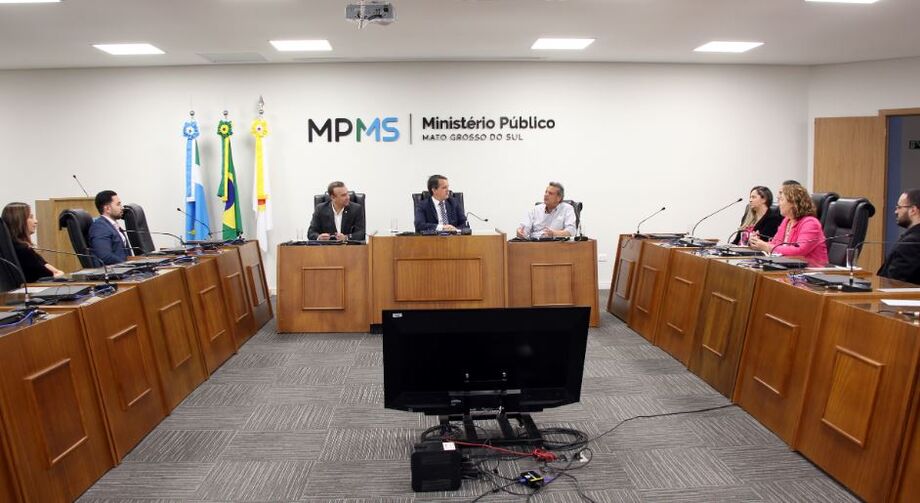 A reunião aconteceu ontem