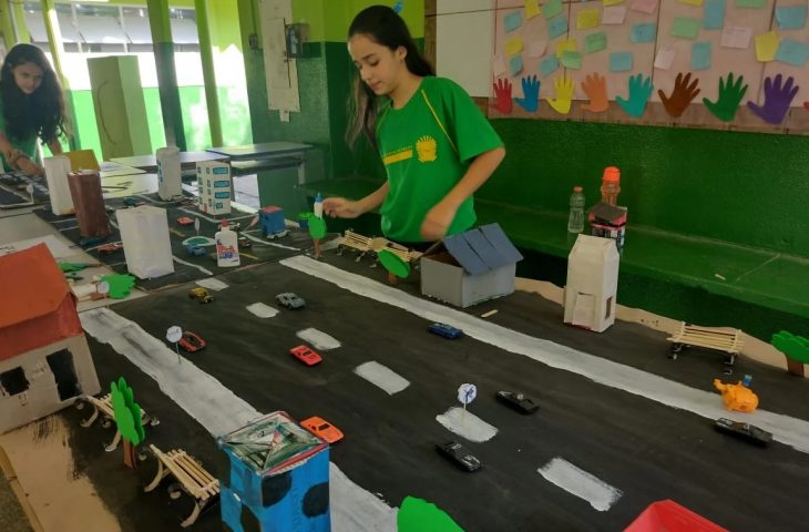Alunos dos 6°, 7° e 9º anos do ensino fundamental participaram da ação.