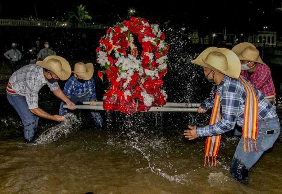 Banho é tradicional em Corumbá