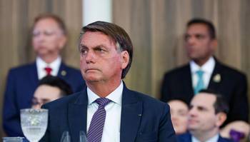 Bolsonaro ataca TSE e defende decisão de Kássio que suspendeu cassação de aliado
