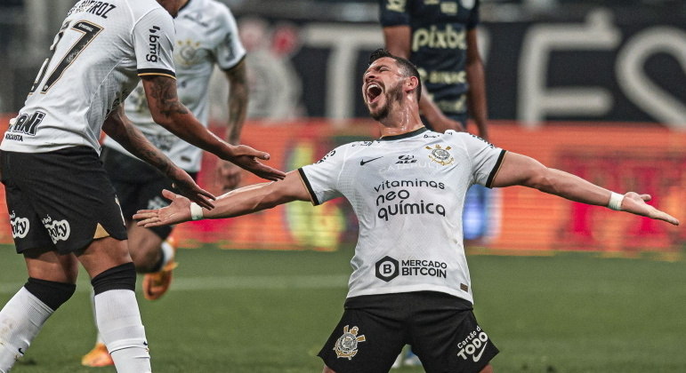 Destaque da rodada foi para o meia Giuliano, do Corinthians