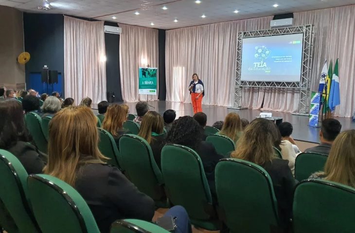 Na abertura da Teia, a secretária de Estado de Educação Cecilia Motta mencionou aos jurisdicionados como está o cenário da Educação no âmbito estadual e nacional
