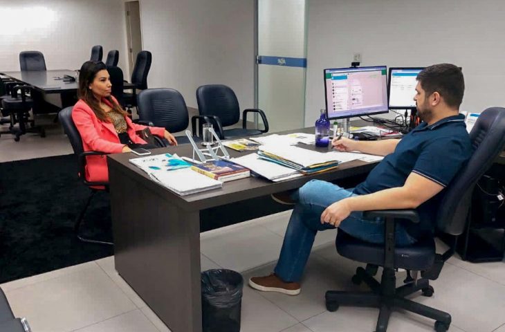 Representando a Agência Reguladora, a diretora de Inovação e Relações Institucionais, Rejane Monteiro, foi recebida na última sexta-feira (11)