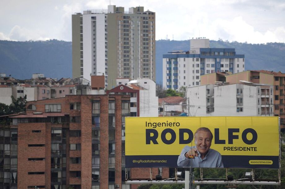 Cartaz em apoio ao candidato à presidência da Colômbia Rodolfo Hernández