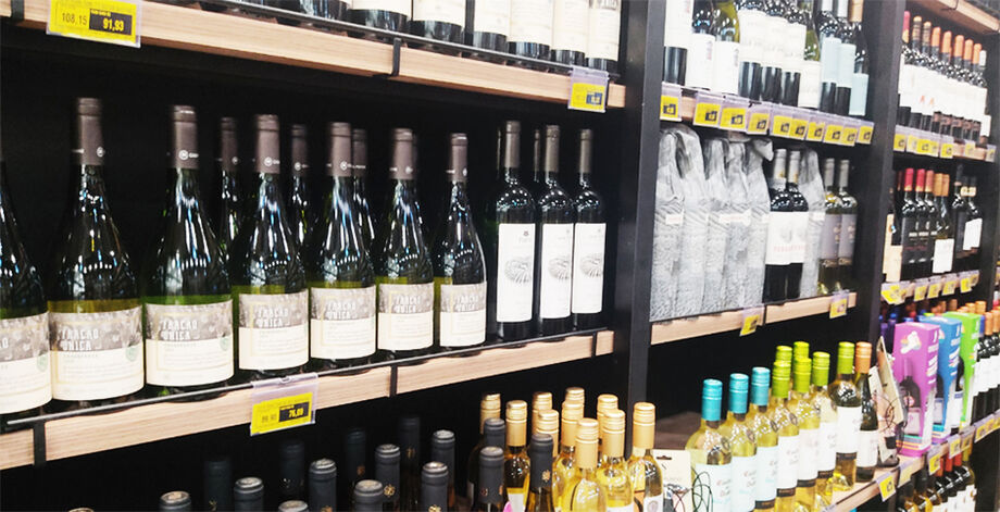 O Comper tem uma variedade de vinhos