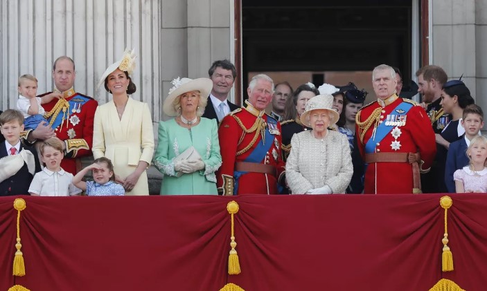 A rainha deveria comparecer à celebração na Catedral de São Paulo no segundo dia de comemorações de seu Jubileu de Platina
