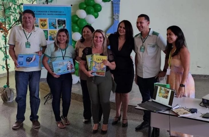 escritora foi contemplada pelo Programa Nacional de Apoio à Cultura (Pronac) 181809, com o projeto Ler, conhecer e preservar a identidade Sul-Mato-Grossense