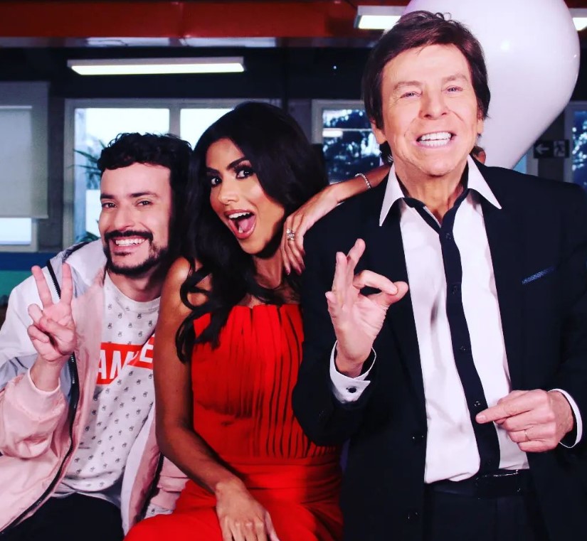 Nelson Rubens e Flavia Noronha estão de volta à apresentação, que, com nova formação, contará com um terceiro integrante: Fefito