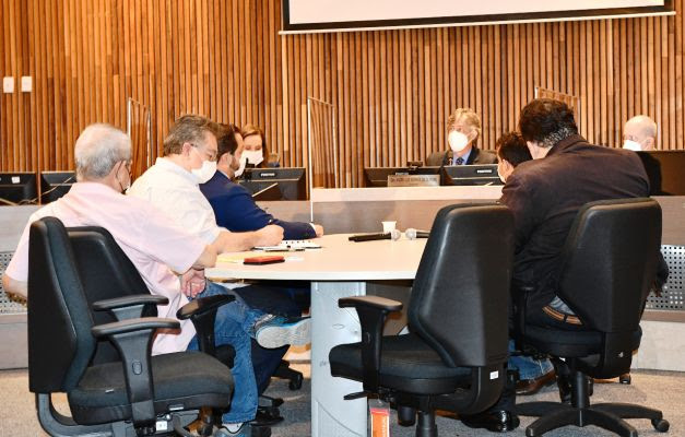 Audiência teve a participação do MPT e dos sindicatos patronal e dos empregados