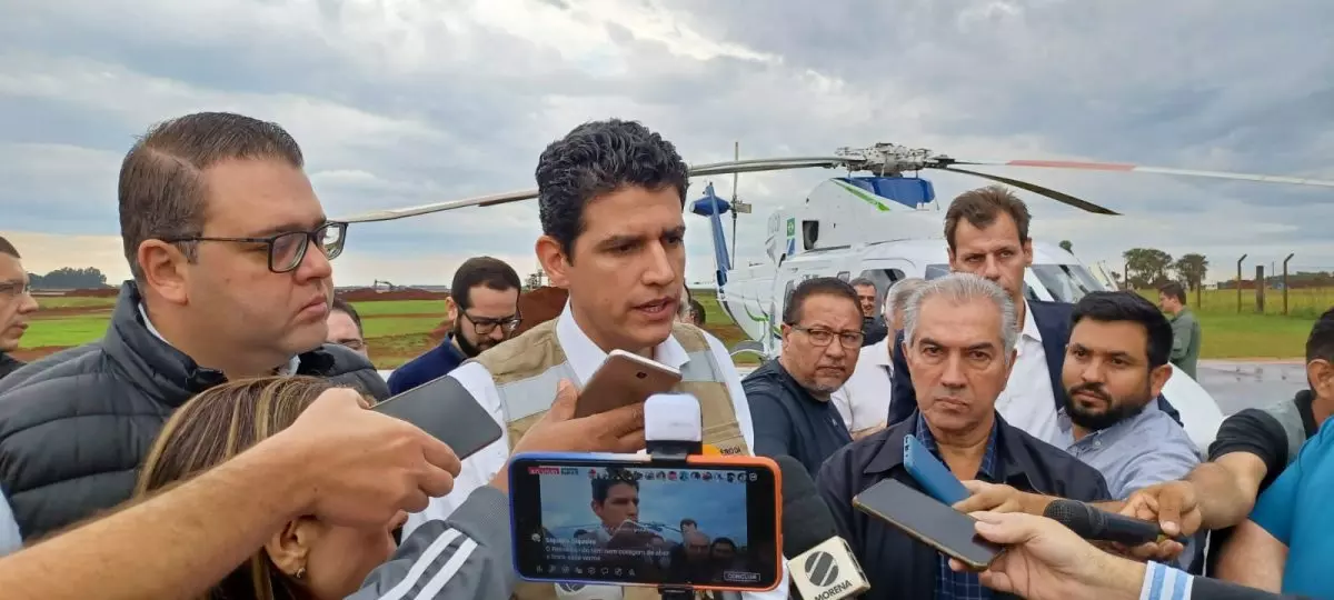 Sampaio foi recebido pelo prefeito Alan Guedes (PP) e pelo governador Reinaldo Azambuja (PSDB), além da senadora Soraya Thronicke (União Brasil).
