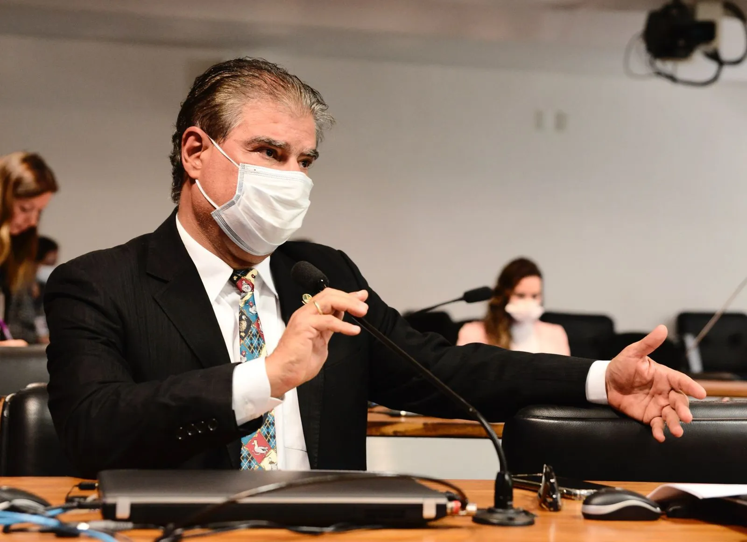 O senador Nelsinho Trad
