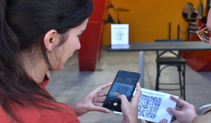 Público geral e estudantes terão acesso as perguntas por meio de QR Code antes do início do percurso