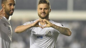 Santos bate Atlético-GO e quebra jejum de cinco jogos sem vencer na Vila Belmiro