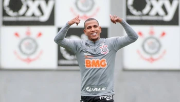 O Otero é um atleta de muita qualidade, teve boas passagens no futebol brasileiro e tem muita experiência. A finalização de média distância e as jogadas de bola parada são sua especialidade