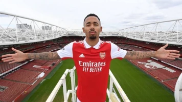 Gabriel Jesus estreia no Arsenal