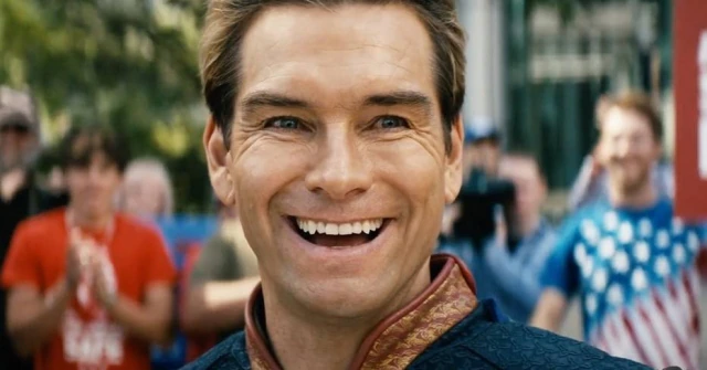 Antony Starr como Capitão Pátria em cena de 'The Boys'